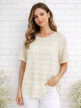 Soft Surroundings Cream Button Back Flutter Sleeve Top Size S